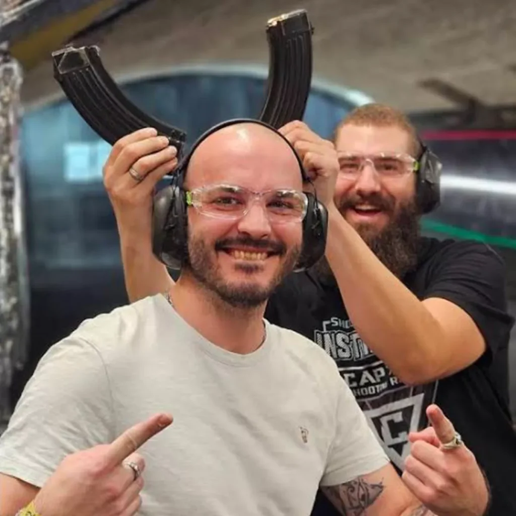Invitado Feliz y Divertido Tiro Budapest
